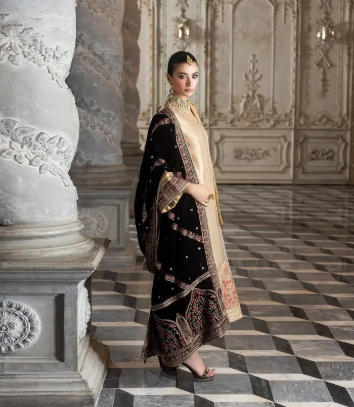 THREAD SHAWL - Image 2